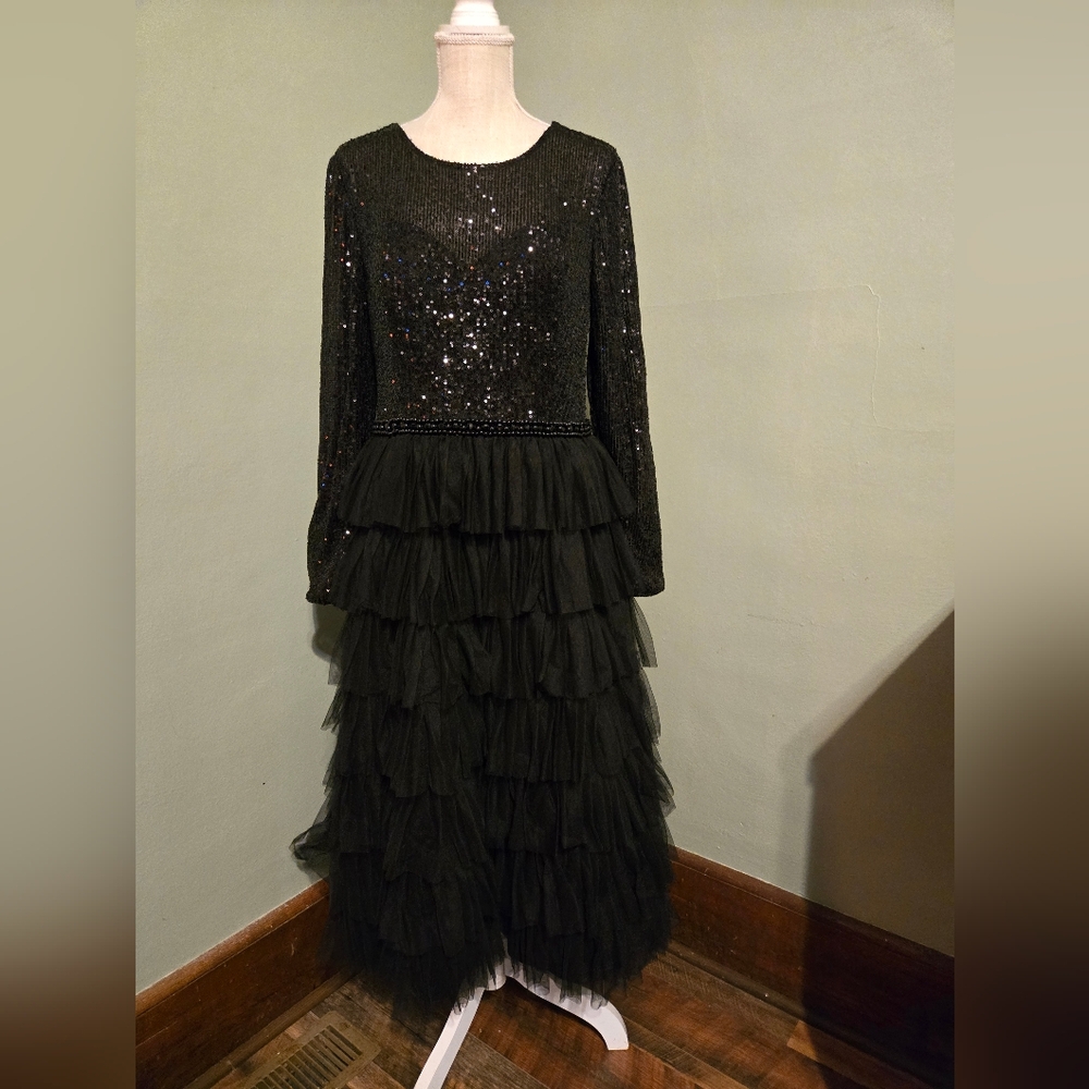 Mac Duggal Black Sequin Ruffle Tier Midi Gown Formal Party Prom Size 12